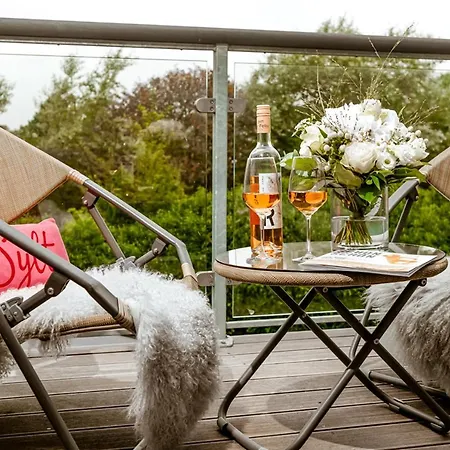 מלון Hof Galerie 4*