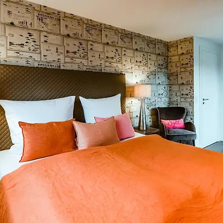 מלון Hof Galerie 4*