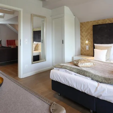 Hotel Hof Galerie 3*