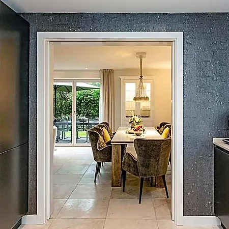 Hof Galerie Hotel Morsum (Sylt)