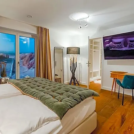Hof Galerie Hotel Morsum (Sylt)