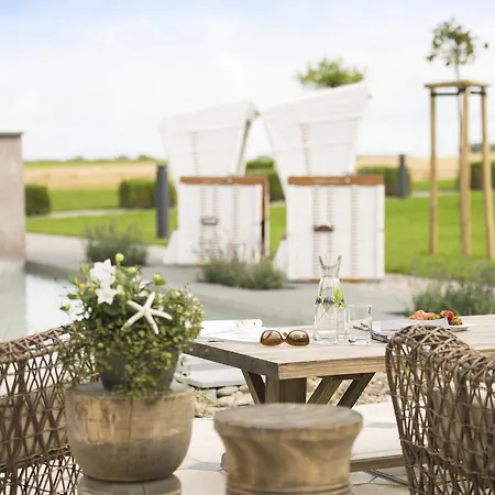 מלון Hof Galerie 4*