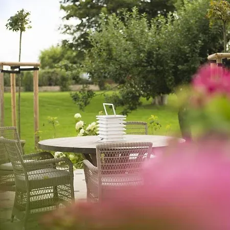 Hof Galerie Hotel Morsum (Sylt)