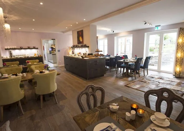 Hof Galerie Hotel Morsum (Sylt)